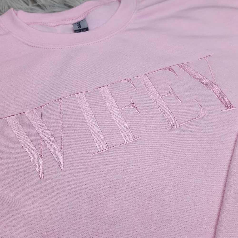 Embroidered “Wifey” Sweatshirt – Cozy Crewneck Perfect Gift for Her