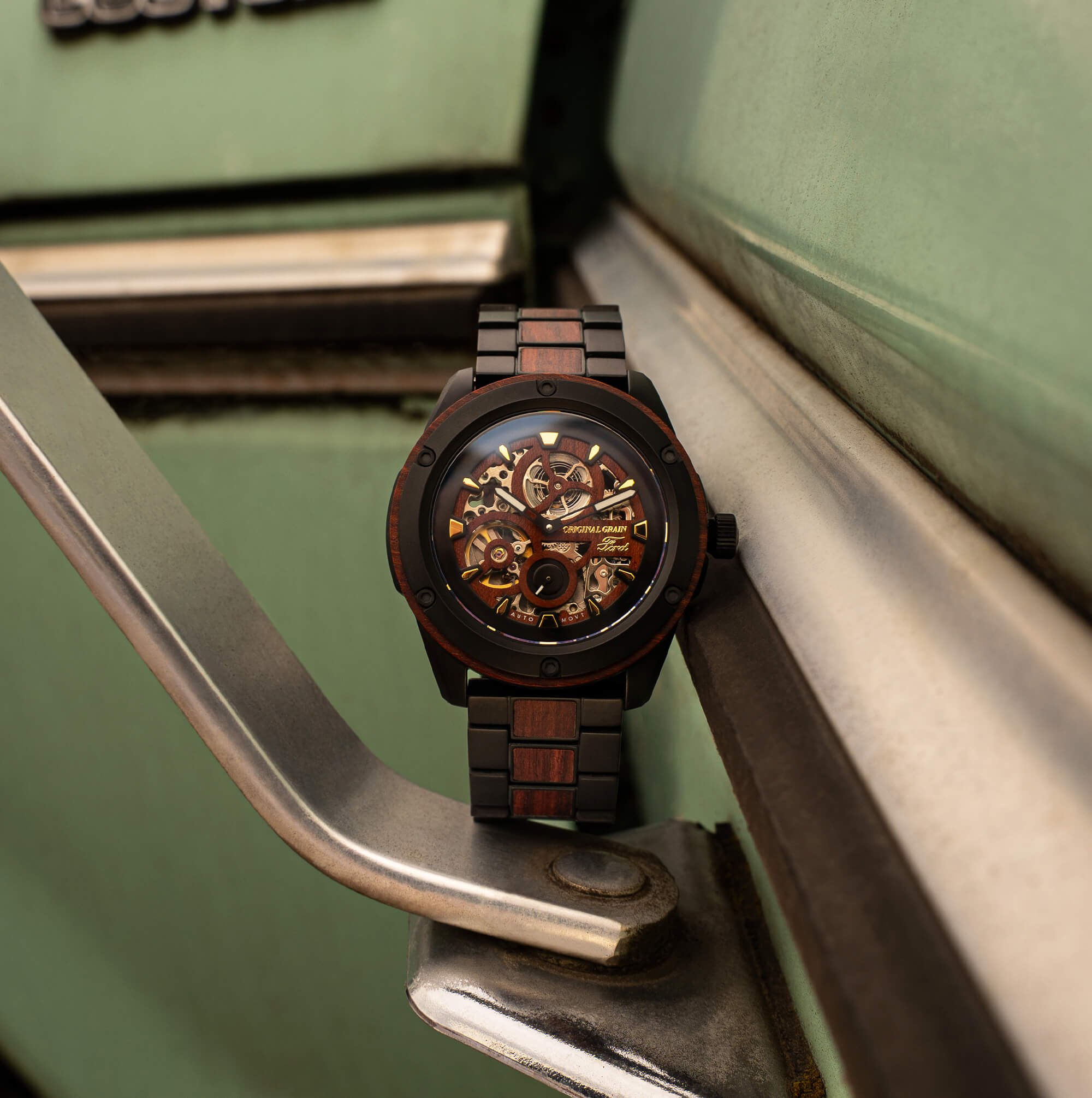 Ford.com Heritage Rugged Automatic 44mm