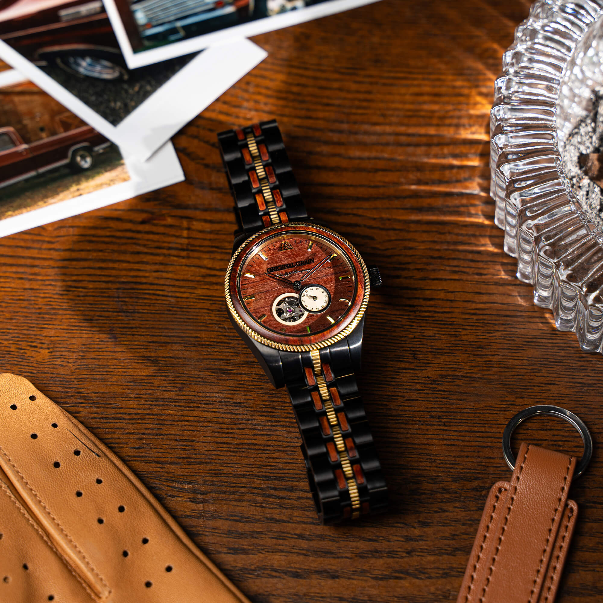 Ford.com Vintage Gold Automatic 40mm