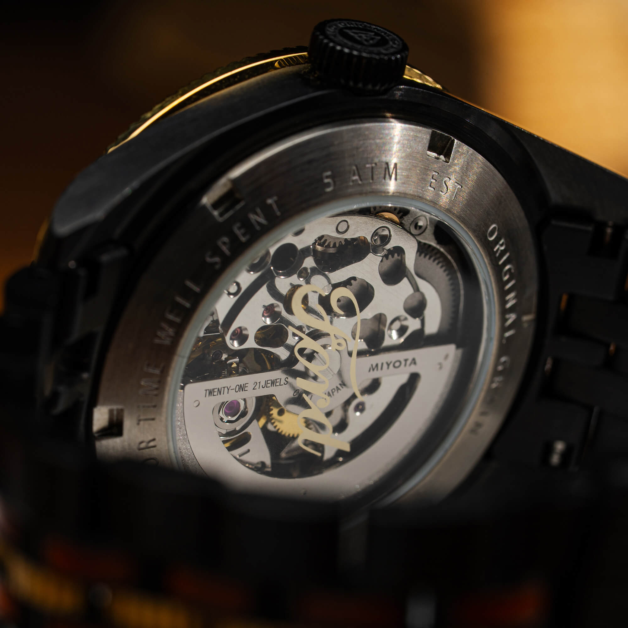 Ford.com Vintage Gold Automatic 40mm
