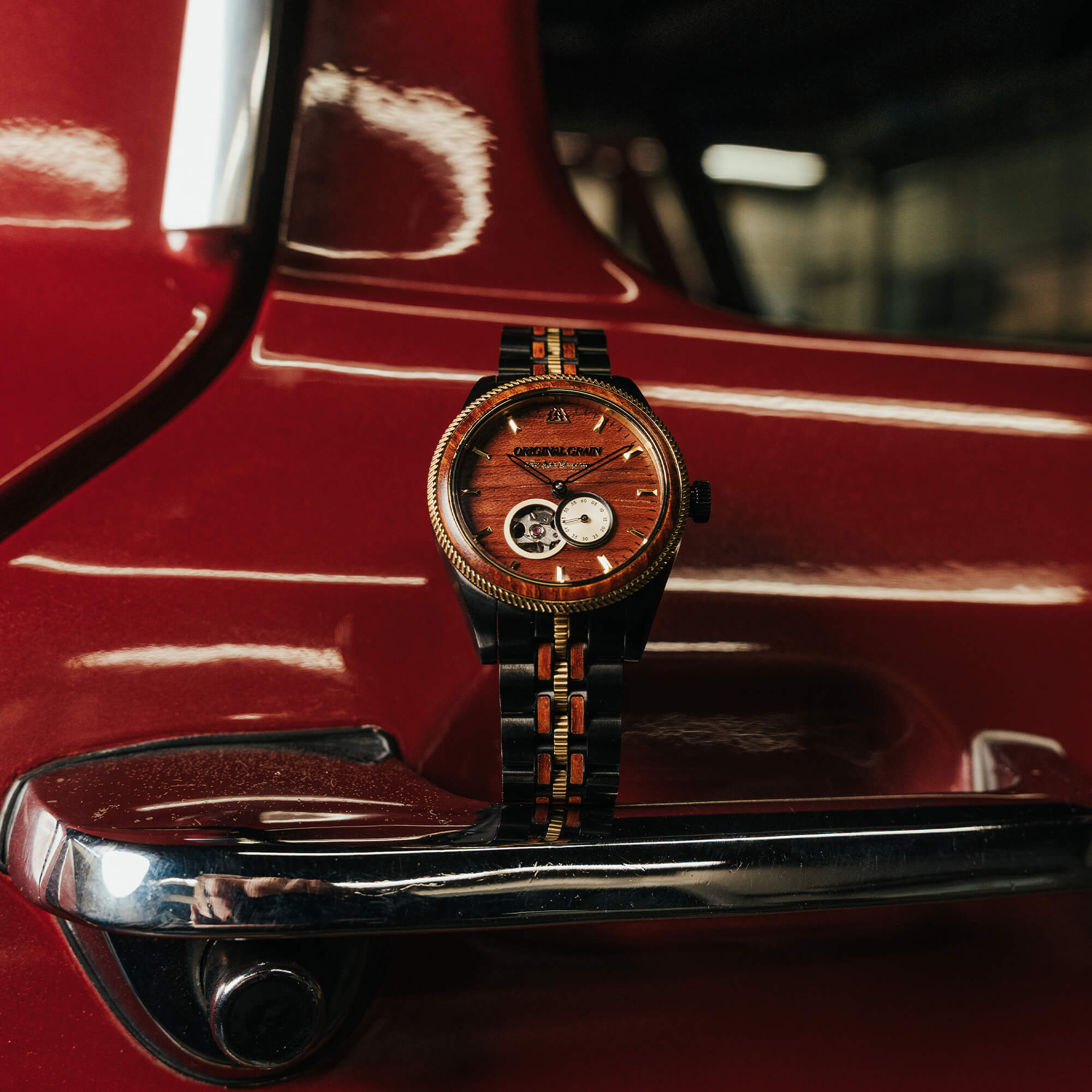 Ford.com Vintage Gold Automatic 40mm
